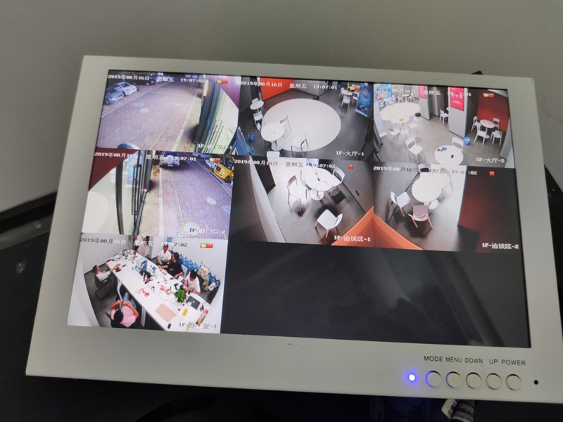 安裝監(jiān)控后，我看到了最詭異的畫面…