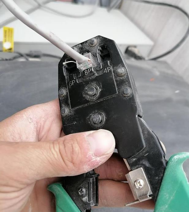 網(wǎng)線、水晶頭和壓線鉗調(diào)試與安裝 網(wǎng)線、水晶頭和壓線鉗調(diào)試與安裝